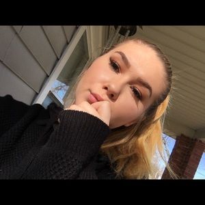 Meet your Posher, Zaya